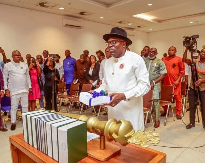 Majalisar Wakilai Ta Kammala Amincewa Da Kasafin Kudin Jihar Rivers Na Shekarar 2025 Wanda Ya Kai Tiriliyan 1.486 Majalisar Wakilai Ta Kammala Amincewa Da Kasafin Kudin Jihar Rivers Na Shekarar 2025 Wanda Ya Kai Tiriliyan 1.486