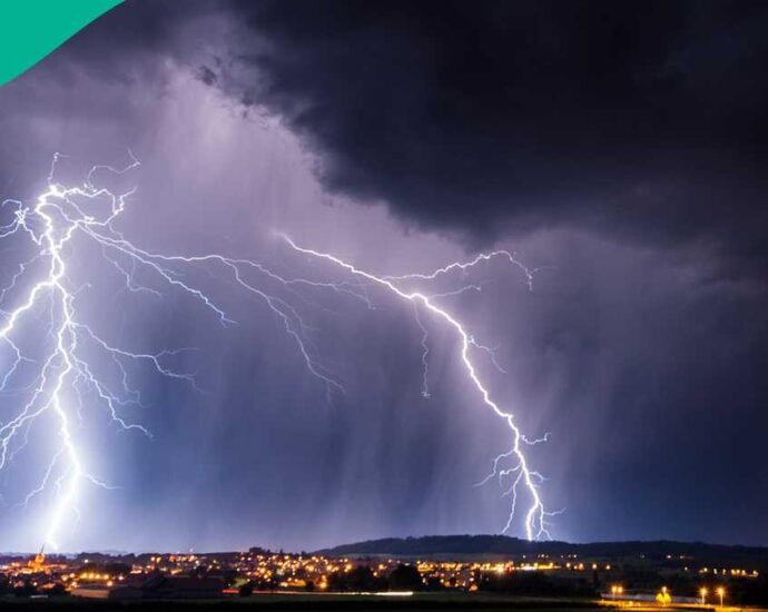 NiMet Ta Yi Hasashen Ruwan Sama Mai Karfi Da Tsawa A Jihohin Arewa 18 Da FCT Daga Juma’a Zuwa Lahadi NiMet Ta Yi Hasashen Ruwan Sama Mai Karfi Da Tsawa A Jihohin Arewa 18 Da FCT Daga Juma’a Zuwa Lahadi