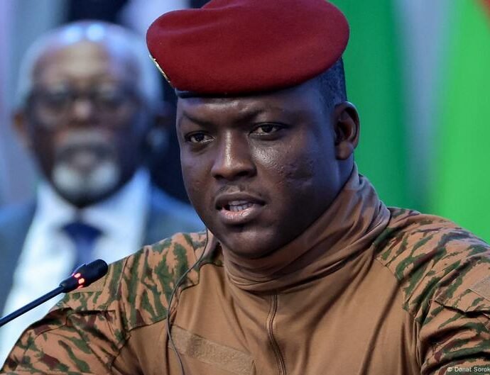 Burkina Faso Ta Dakatar Da Ayyukan Kungiyoyin Ketare Hudu, Ta Soke Lasisinsu Burkina Faso Ta Dakatar Da Ayyukan Kungiyoyin Ketare Hudu, Ta Soke Lasisinsu