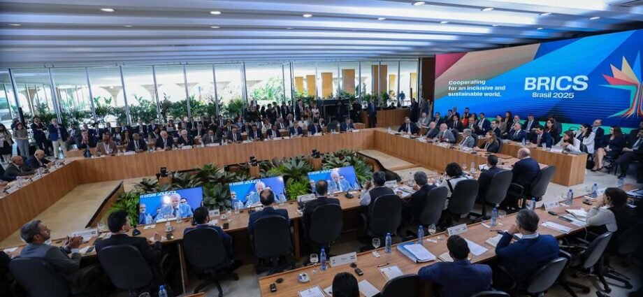 Taron BRICS a Brazil: Xi Jinping da Putin Ba Su Halarta, Ana Tattauna Lafiya da AI