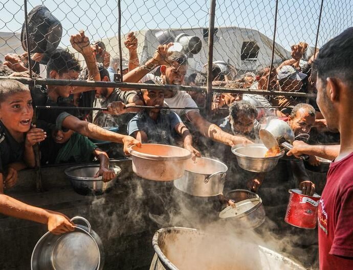 Isra’ila Ta Kara Kai Hari A Wuraren Karbar Agaji A Gaza, Mutane 70 Sun Mutu
