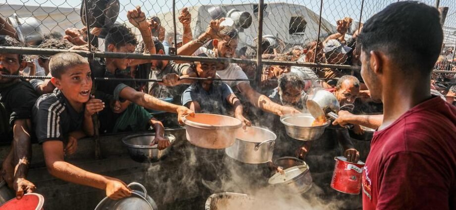 Isra’ila Ta Kara Kai Hari A Wuraren Karbar Agaji A Gaza, Mutane 70 Sun Mutu Isra’ila Ta Kara Kai Hari A Wuraren Karbar Agaji A Gaza, Mutane 70 Sun Mutu