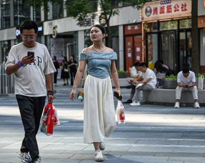 China Ta Shirya Manyan Matakan Taimakon Tattalin Arziki Don Magance Matsalar Koma Bayan Da Karfafa Kashe Kudaden Cikin Gida China Ta Shirya Manyan Matakan Taimakon Tattalin Arziki Don Magance Matsalar Koma Bayan Da Karfafa Kashe Kudaden Cikin Gida