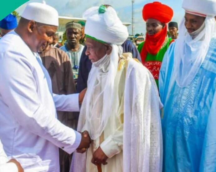 Shugaban Gambia Adama Barrow Ya Kai Daura Don Ta’aziyya Kan Rasuwar Tsohon Shugaban Najeriya Buhari
