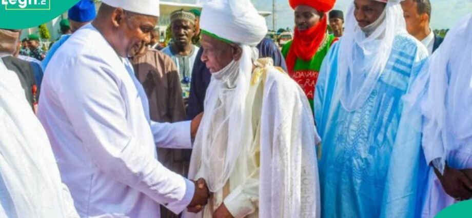 Shugaban Gambia Adama Barrow Ya Kai Daura Don Ta’aziyya Kan Rasuwar Tsohon Shugaban Najeriya Buhari