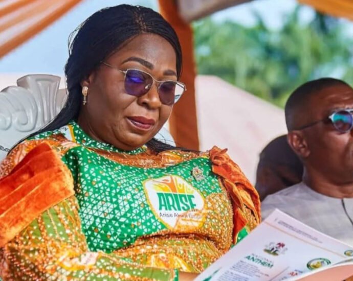 Rikicin PDP Ya Kori ‘Yan Majalisar Wakilai Bakwai Daga Akwa Ibom Zuwa APC