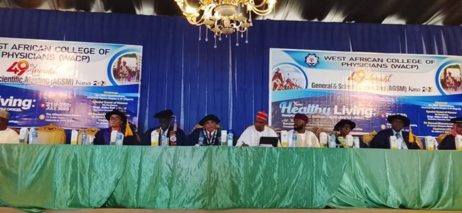 Likitoci na Yammacin Afirka Sun Kira Ga Ƙara Fafutukar Inganta Lafiya da Samun Damar Kowa Ga Ayyukan Kiwon Lafiya Likitoci na Yammacin Afirka Sun Kira Ga Ƙara Fafutukar Inganta Lafiya da Samun Damar Kowa Ga Ayyukan Kiwon Lafiya