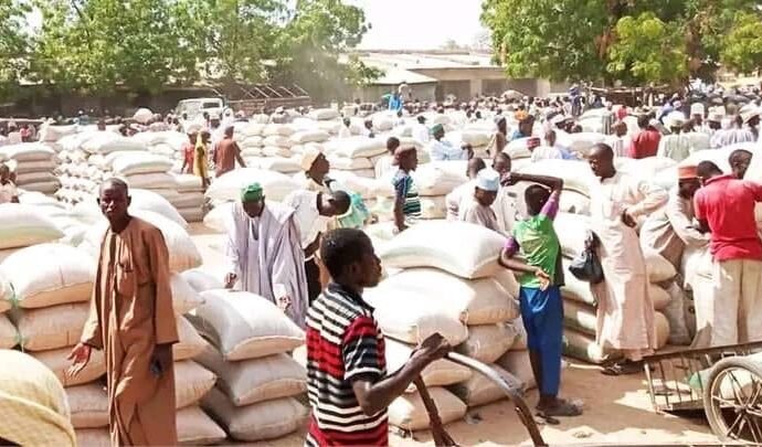 Gwamnatin Yobe Ta Rufe Kasuwanni Uku Domin Hana Hare-haren Boko Haram Gwamnatin Yobe Ta Rufe Kasuwanni Uku Domin Hana Hare-haren Boko Haram