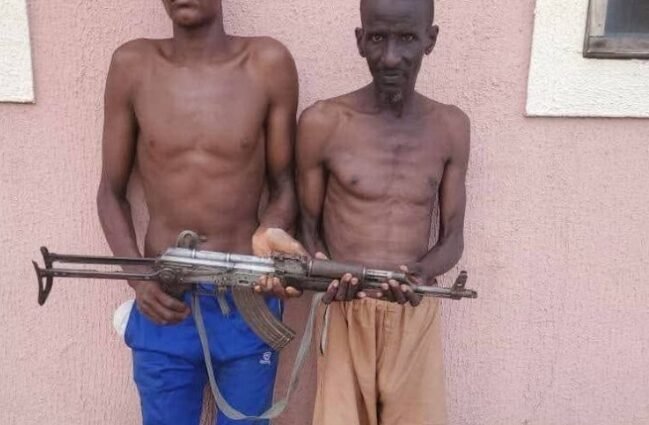 Sojojin Najeriya Sun Kama Wadanda Suke Safarar Bindiga AK-47 A Taraba