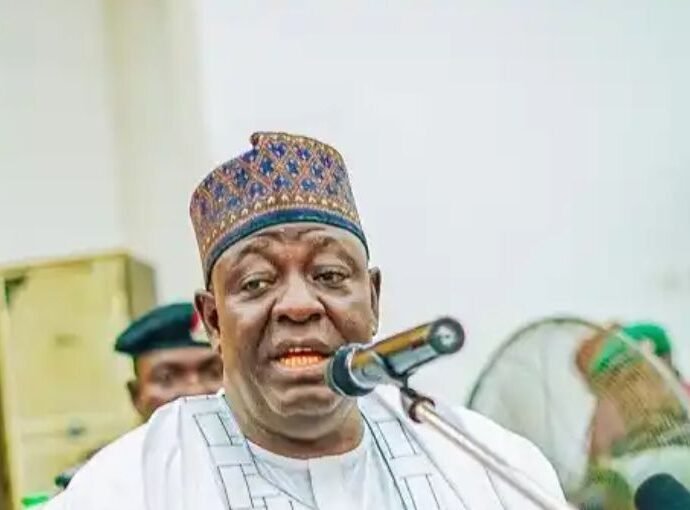 Shugaban APC Nasarawa An Dakatar Da Shi Saboda Zagon Kasa Shugaban APC Nasarawa An Dakatar Da Shi Saboda Zagon Kasa