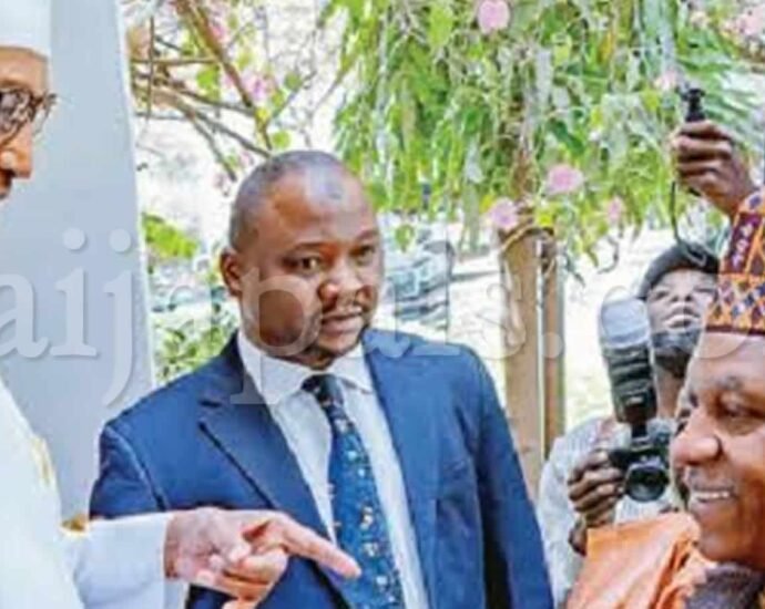 Tinubu Ya Aika Shettima London Don Ganin Lafiyar Buhari A Asibiti Tinubu Ya Aika Shettima London Don Ganin Lafiyar Buhari A Asibiti