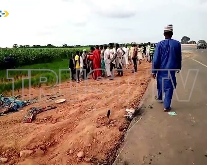 Hatsarin Mota Ya Kashe Mutane 12 A Hanyar Zaria-Kano Saboda Lalacewar Injin