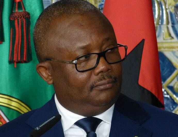 Shugaba Embalo Ya Kore Firaminista Rui Duarte Barros Daga Gwamnatin Guinea-Bissau