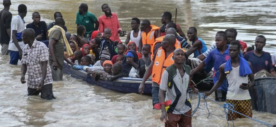 NIMET ta yi hasashen ambaliyar ruwa za ta shafi jihohi 21 a Najeriya NIMET ta yi hasashen ambaliyar ruwa za ta shafi jihohi 21 a Najeriya