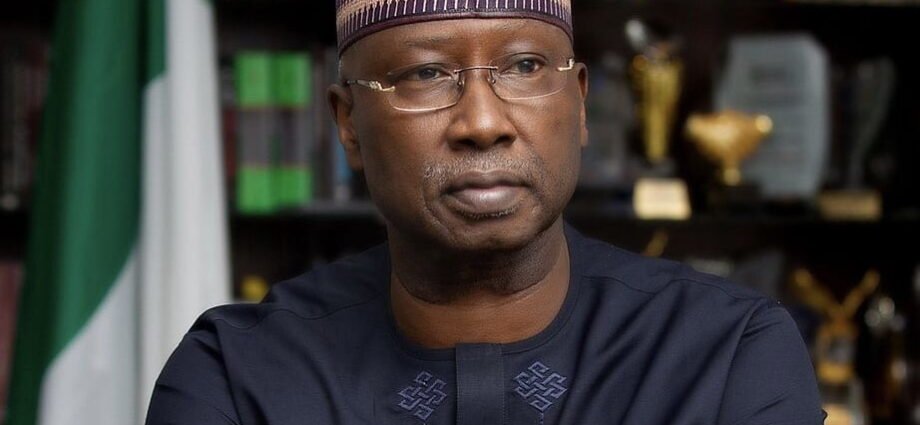 Boss Mustapha Ya Ƙaryata Jita-Jitar Barin APC Don Komawa ADC