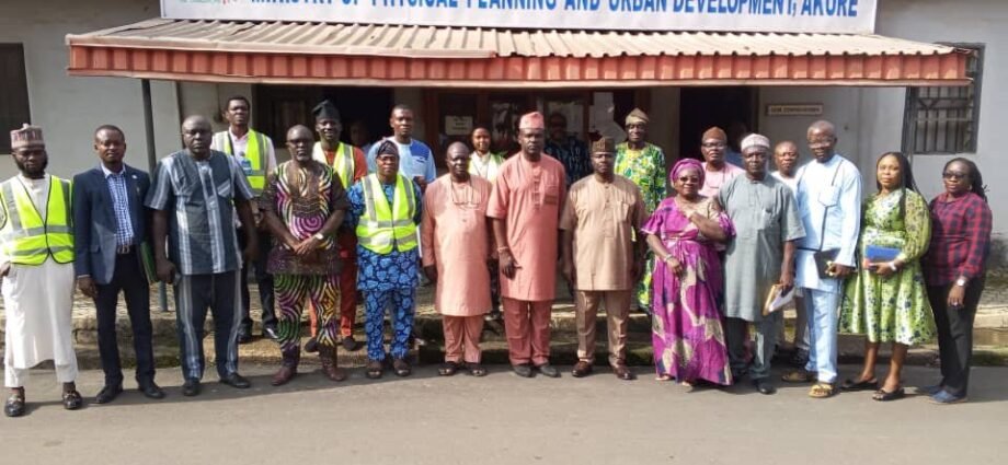 Gwamnatin Tarayya Ta Shirya Gina Gidaje 500 A Kowace Jiha A Karkashin Shirin Sabunta Bebege