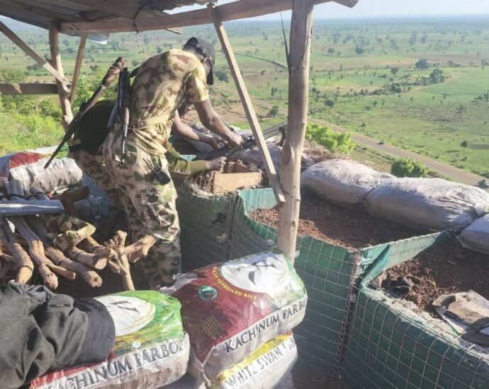 Sojojin Najeriya Sun Kashe ‘Yan Ta’adda Biyu, Sun Kwato Makamai A Jihohin Zamfara Da Kebbi