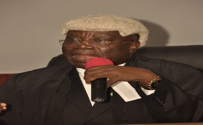 Alkalin Ritaya Adejumo Ya Gargadi Ma’aikatan Kotu Kan Cin Hanci Da Sakamakonsa Na Daurewa Alkalin Ritaya Adejumo Ya Gargadi Ma’aikatan Kotu Kan Cin Hanci Da Sakamakonsa Na Daurewa