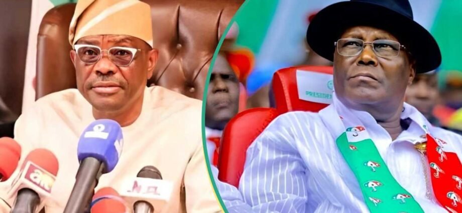 Wike Ya Zargi Atiku Da Sauya Jam’iyyu Domin Neman Shugabancin Kasa Wike Ya Zargi Atiku Da Sauya Jam’iyyu Domin Neman Shugabancin Kasa