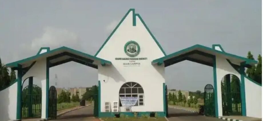 Gwamna Bago Ya Ba da Umarnin Sake Buda Jami’ar IBBU Bayan An Gyara Matsalolin Tsaro Gwamna Bago Ya Ba da Umarnin Sake Buda Jami’ar IBBU Bayan An Gyara Matsalolin Tsaro