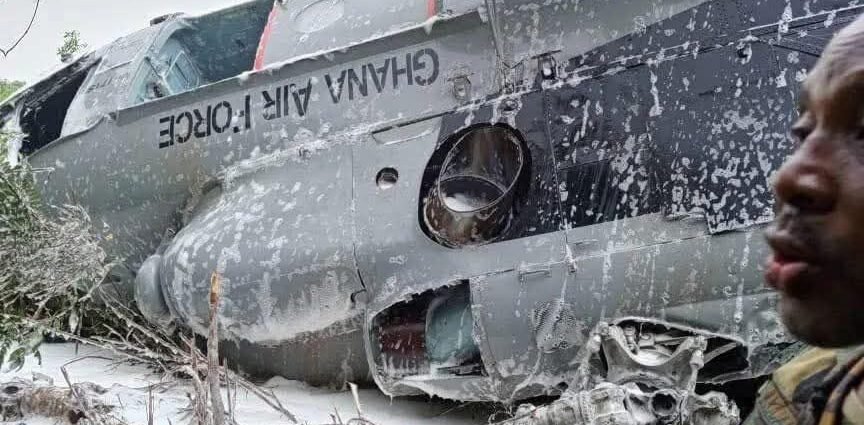 Ministoci Biyu na Ghana Sun Mutu A Hatsarin Jirgin Soja Mai Saukar Ungulu Ministoci Biyu na Ghana Sun Mutu A Hatsarin Jirgin Soja Mai Saukar Ungulu