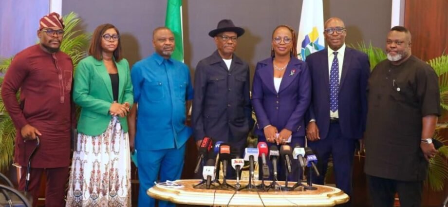 Wike Ya Kaddamar Da Gina Babban Cibiyar Wasanni a Abuja, Ya Yi Wa ‘Yan Kwangila Kashedi