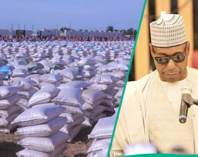 Gwamna Zulum Ya Rabawa Magidanta 18,000 Tallafin Abinci A Dikwa Bayan Bala’in Tsuntsaye Da Kwari