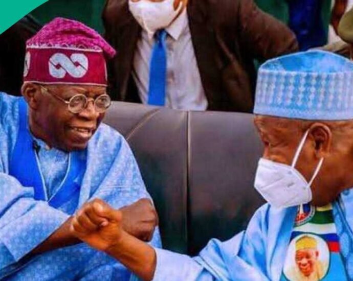 Ganduje Zai Bar APC Ya Koma ADC? Kakakinsa Ya Fito Ya Karyata Labarin Ganduje Zai Bar APC Ya Koma ADC? Kakakinsa Ya Fito Ya Karyata Labarin