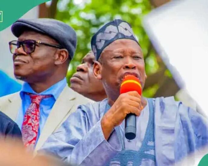 Ganduje Ya Shirya Kafa Sabuwar Kungiyar Tsaro Mai Suna ‘Khairun Nas’ Bayan Korar Ma’aikatan Hisbah