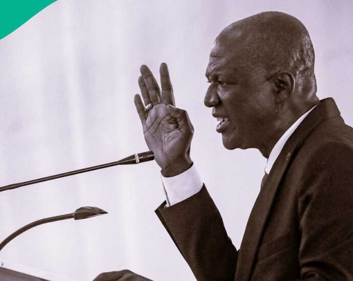 Mutuwar Mataimakin Gwamnan Bayelsa: Bayani Daga PDP Ya Kawo Karshen Jita-Jita, Yana Nuna Matsalar Gudanar da Labarai