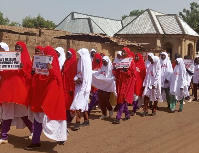Shugaban Al’umma a Bodinga Ya Jagoranci Yaki da Zalunci a Kan Mata da Yara: Takaitaccen Bayani da Muhimmancin Hadin Kai Shugaban Al’umma a Bodinga Ya Jagoranci Yaki da Zalunci a Kan Mata da Yara: Takaitaccen Bayani da Muhimmancin Hadin Kai