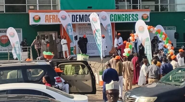 Atiku da Obi Sun Haɗu A ADC: Yaya Wannan Zai Canza Siyasar Adawa A Najeriya? Atiku da Obi Sun Haɗu A ADC: Yaya Wannan Zai Canza Siyasar Adawa A Najeriya?