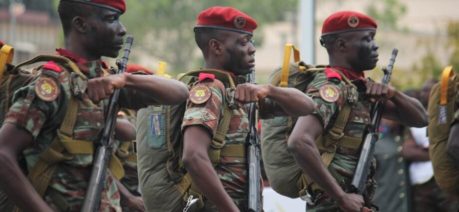 Benin: An Saki Sojojin Da Aka Kama A Yunkurin Juyin Mulki, Amma Matsalolin Tsaro Na Ci Gaba Benin: An Saki Sojojin Da Aka Kama A Yunkurin Juyin Mulki, Amma Matsalolin Tsaro Na Ci Gaba