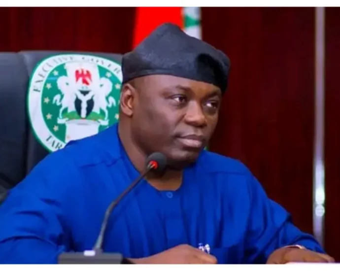 Gwamna Agbu Kefas Ya Gana Da Tinubu A Asirce: Yaya Wannan Zai Shafi Siyasar Taraba Da Arewacin Najeriya? Gwamna Agbu Kefas Ya Gana Da Tinubu A Asirce: Yaya Wannan Zai Shafi Siyasar Taraba Da Arewacin Najeriya?