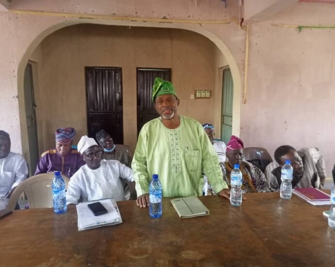 Shugaba Tinubu Ya Sanya Abbas A Kan Aikin Sasantawa Na Biyu: Shin Wannan Tsari Zai Warware Rikicin APC A Benue? Shugaba Tinubu Ya Sanya Abbas A Kan Aikin Sasantawa Na Biyu: Shin Wannan Tsari Zai Warware Rikicin APC A Benue?